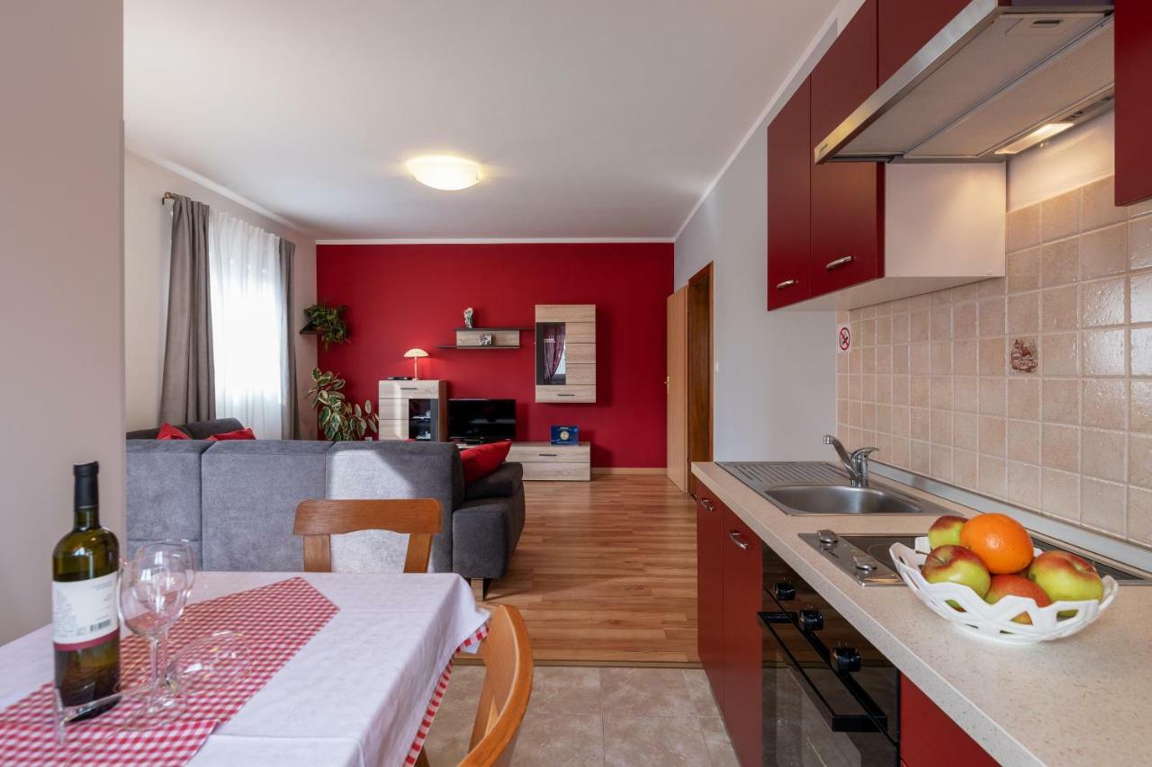 Apartment Bordeaux 29 Ровінь Екстер'єр фото