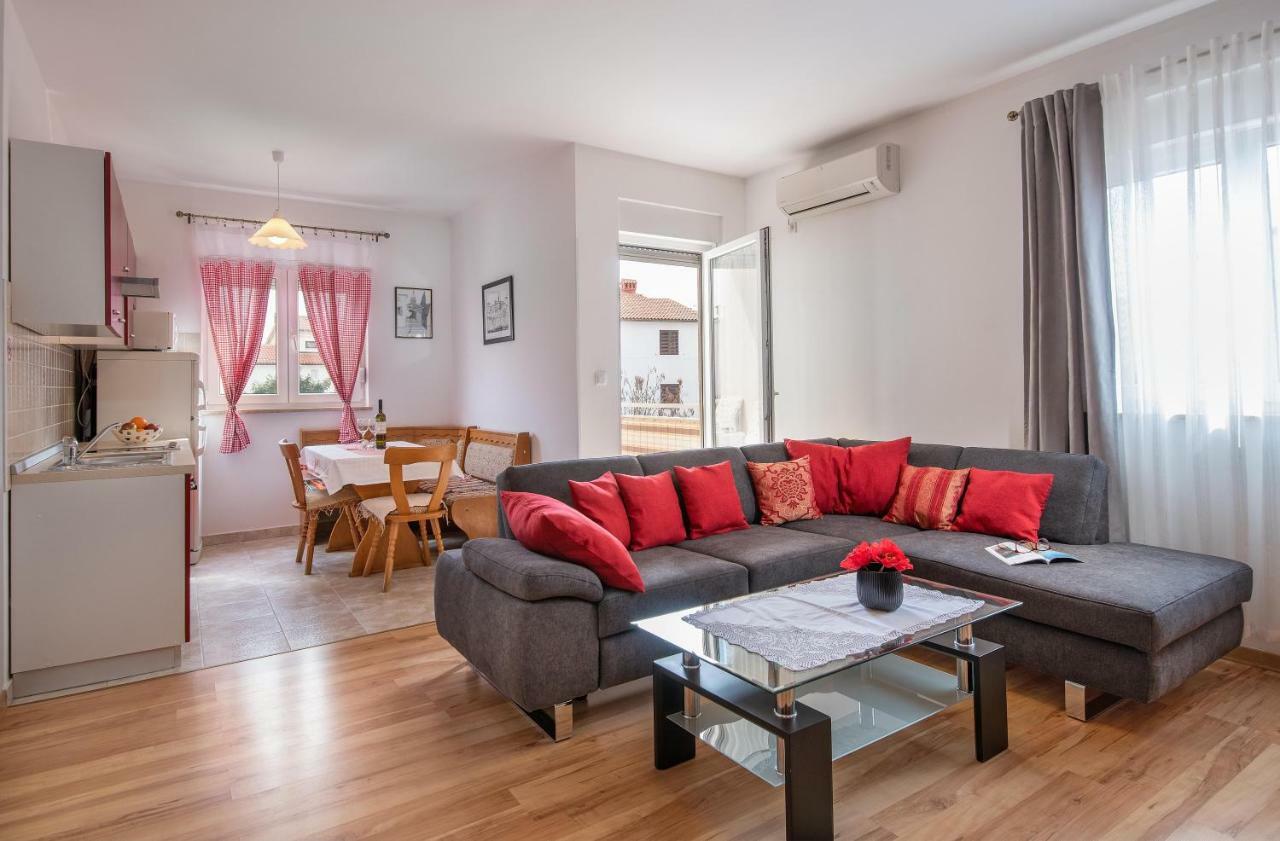 Apartment Bordeaux 29 Ровінь Екстер'єр фото