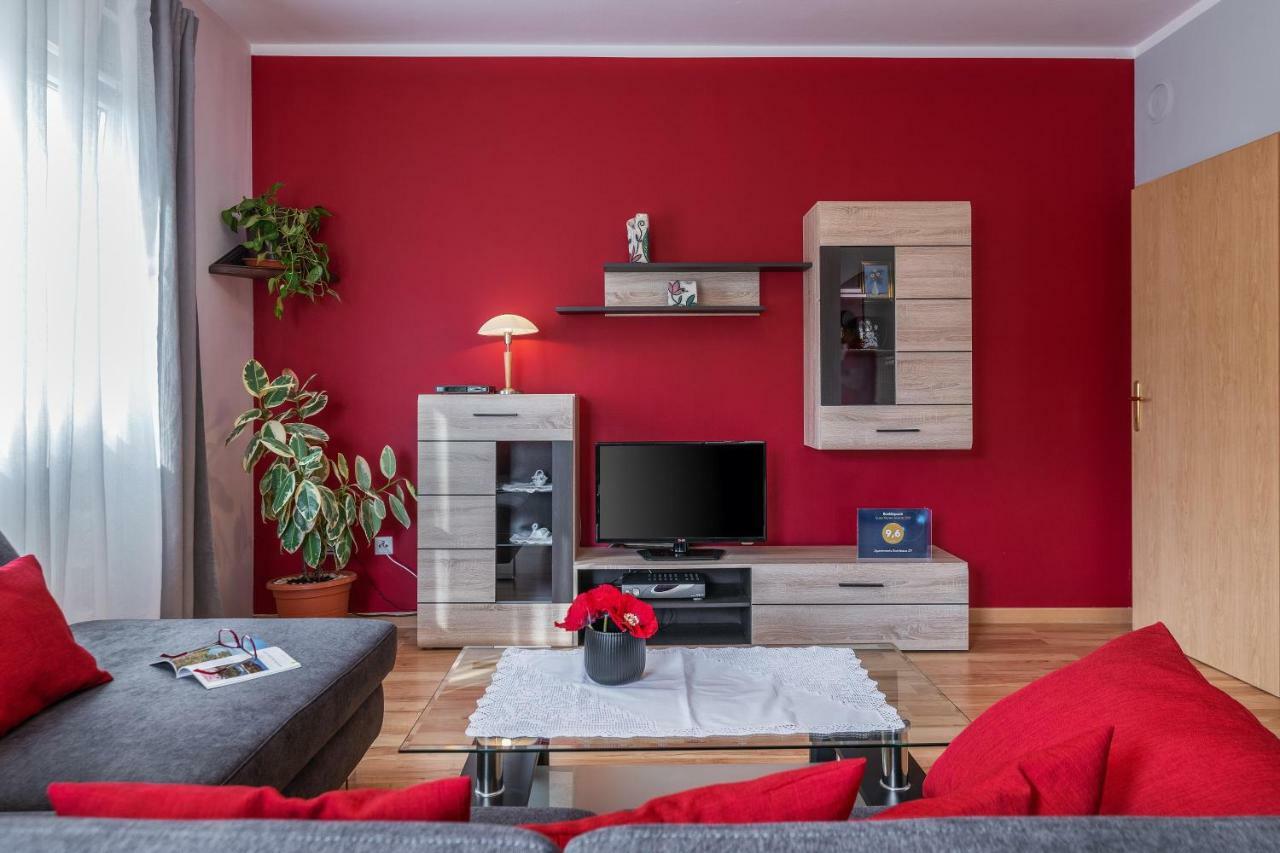 Apartment Bordeaux 29 Ровінь Екстер'єр фото